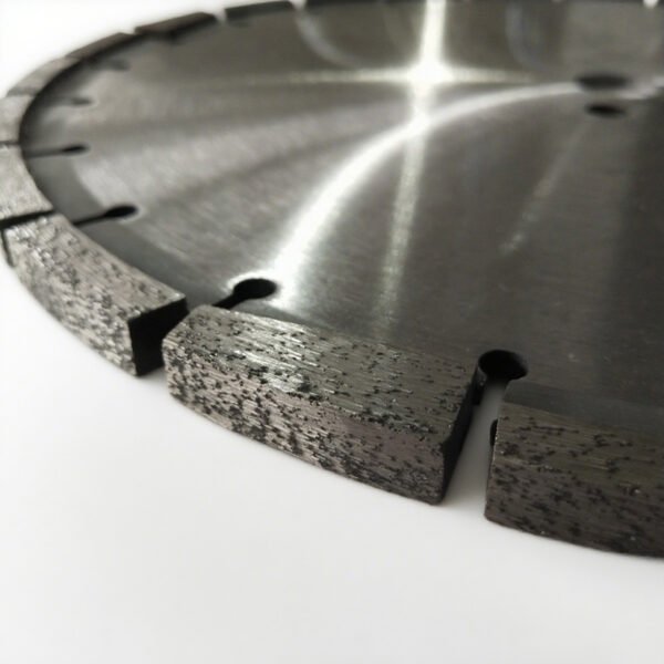 WIDE CUT LOOP CUT DIAMOND BLADE UNDERCUT PROTECTION