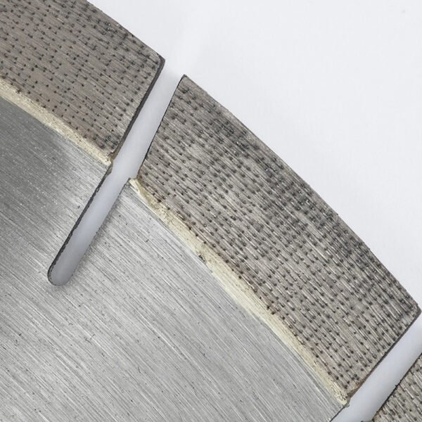 DIAMOND BLADE FOR QUARTZITE QUARTZ ENGINEERING STONE – Precision Cutting with Array-Pattern Segments